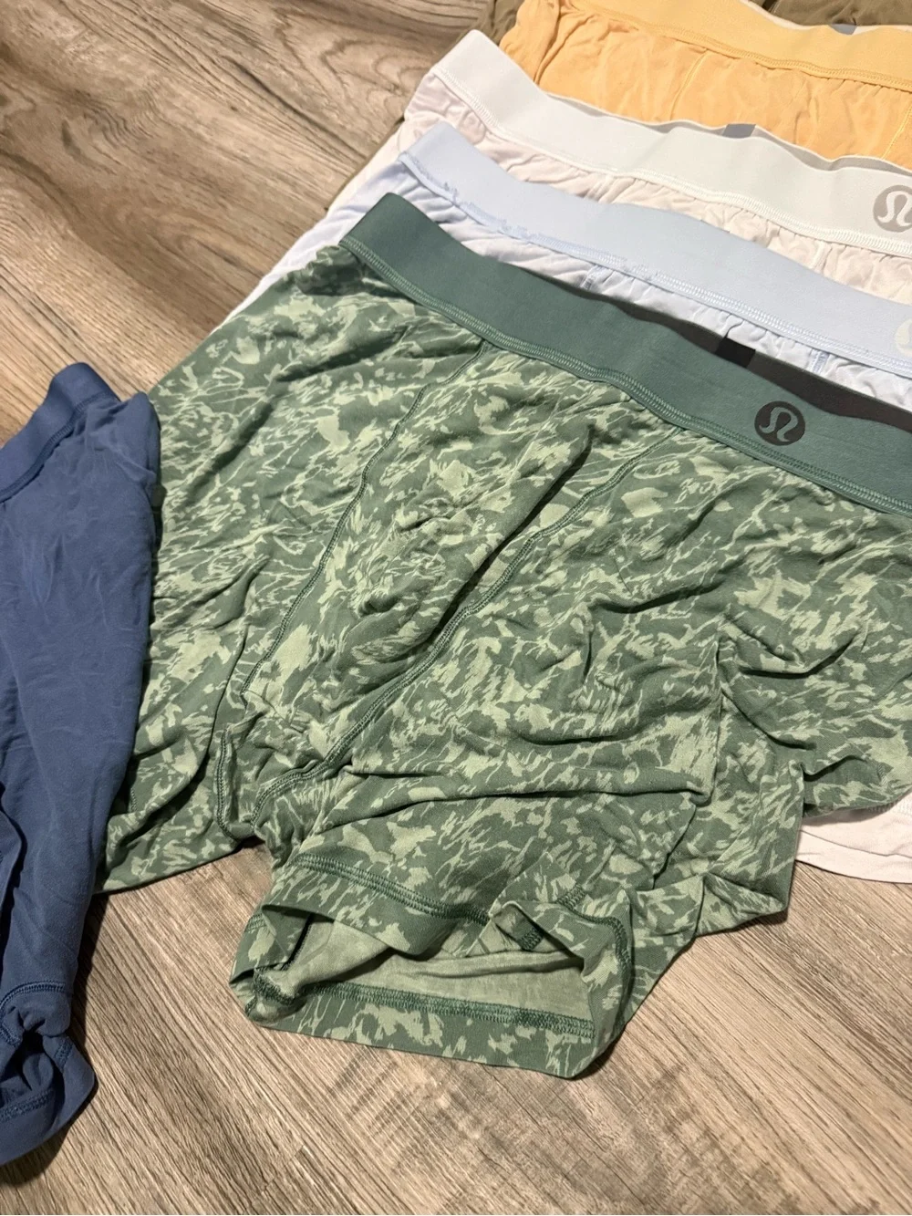 lululemon athletica men’s athletic